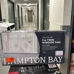 Hampton Bay 9” Window Fan