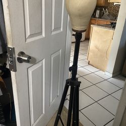 Tripod With Head