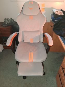 Gaming chair