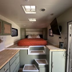  Fully Remodeled Smart Mini Home | 1992 Fleetwood Prowler Fifth Wheel – Title in Hand