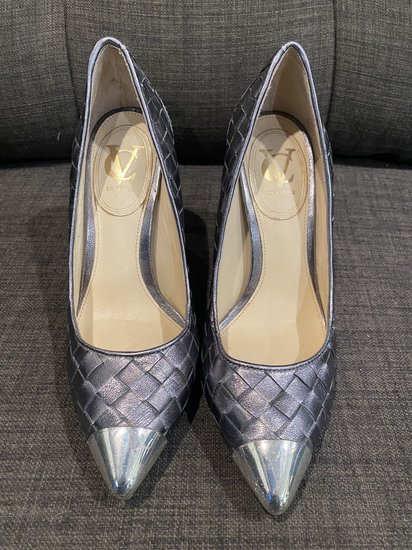 Vince Camuto Vero Cuoio Signature Pewter Silver Toe Woven High Heels Sz 5.5