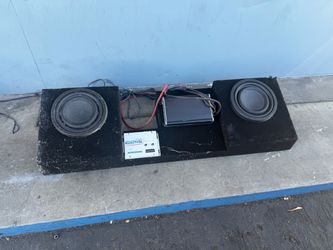 Kicker dual Subwoofer Box with Amp and Epicenter