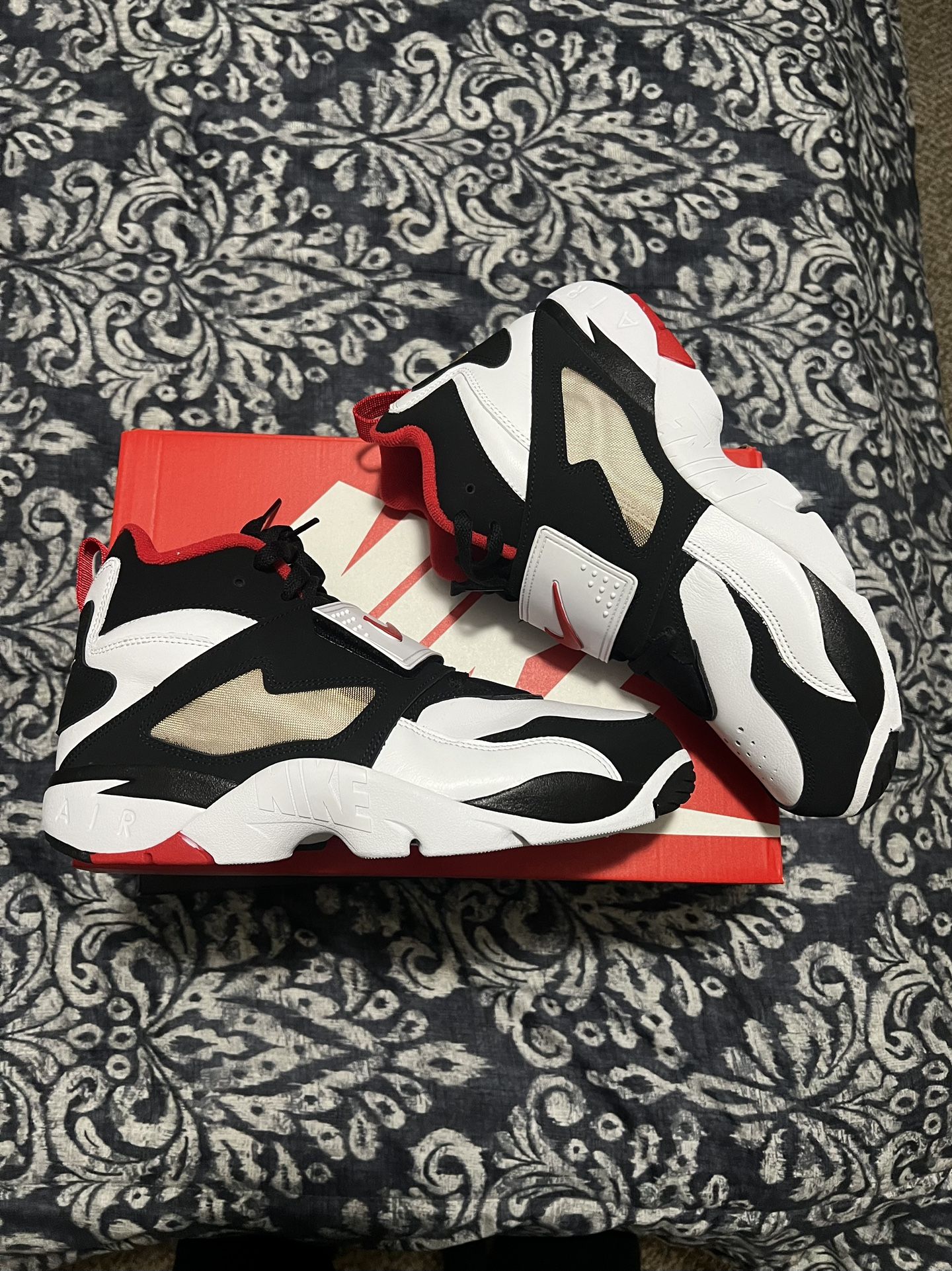Diamond Turfs 2025
