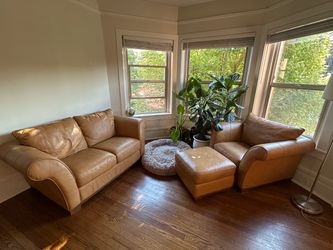 4 Piece Leather Seating Set
