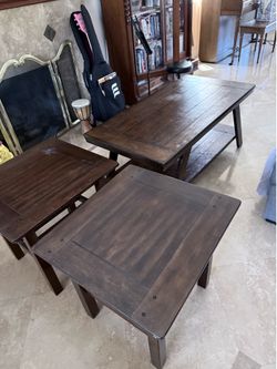 Rustic Coffee Table Set with 2 Matching End Tables – Excellent Condition