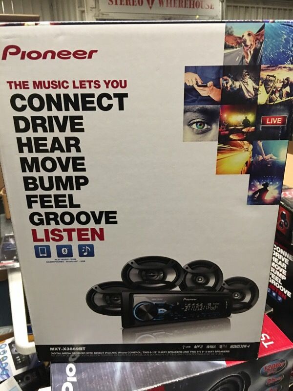Complete Bluetooth pioneer stereo system with 4 speakers