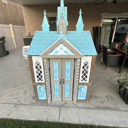 Frozen Play House 