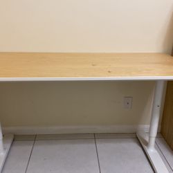 IKEA Bekant Desk Table 18222