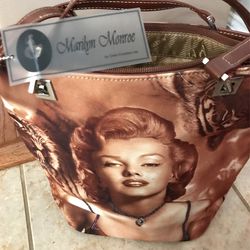 Collectible Marilyn Monroe purse and Wallet for Sale in Fontana, CA -  OfferUp