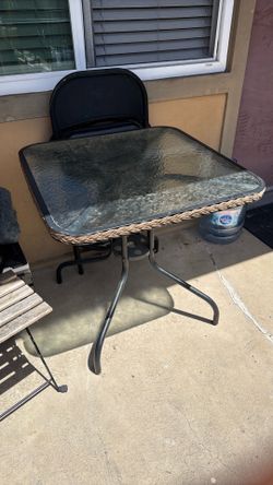 Outdoor table