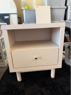 Signature Pink Design by Ashley Wistenpine 1-Drawer Nightstand.