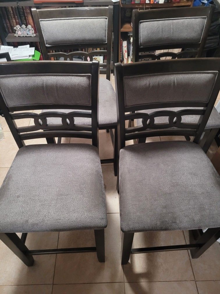 4 Dining Chairs