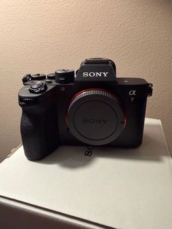 Sony A7 V Full-Frame Mirrorless Camera Body ILCE-7M5 New