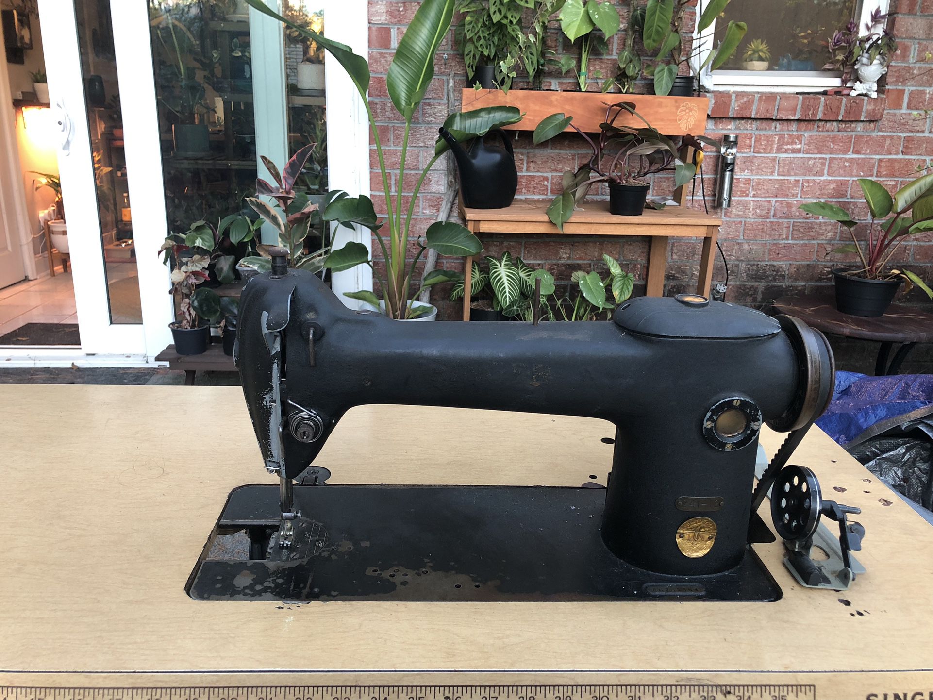 Vintage Electric Singer Sewing Machine W/ Table