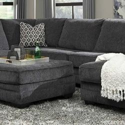 Sectional Couch W/ Ottoman