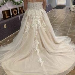 Wedding Dress - 16W