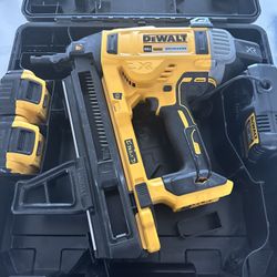 Dewalt Concrete Gramng Nailer DCN890P2