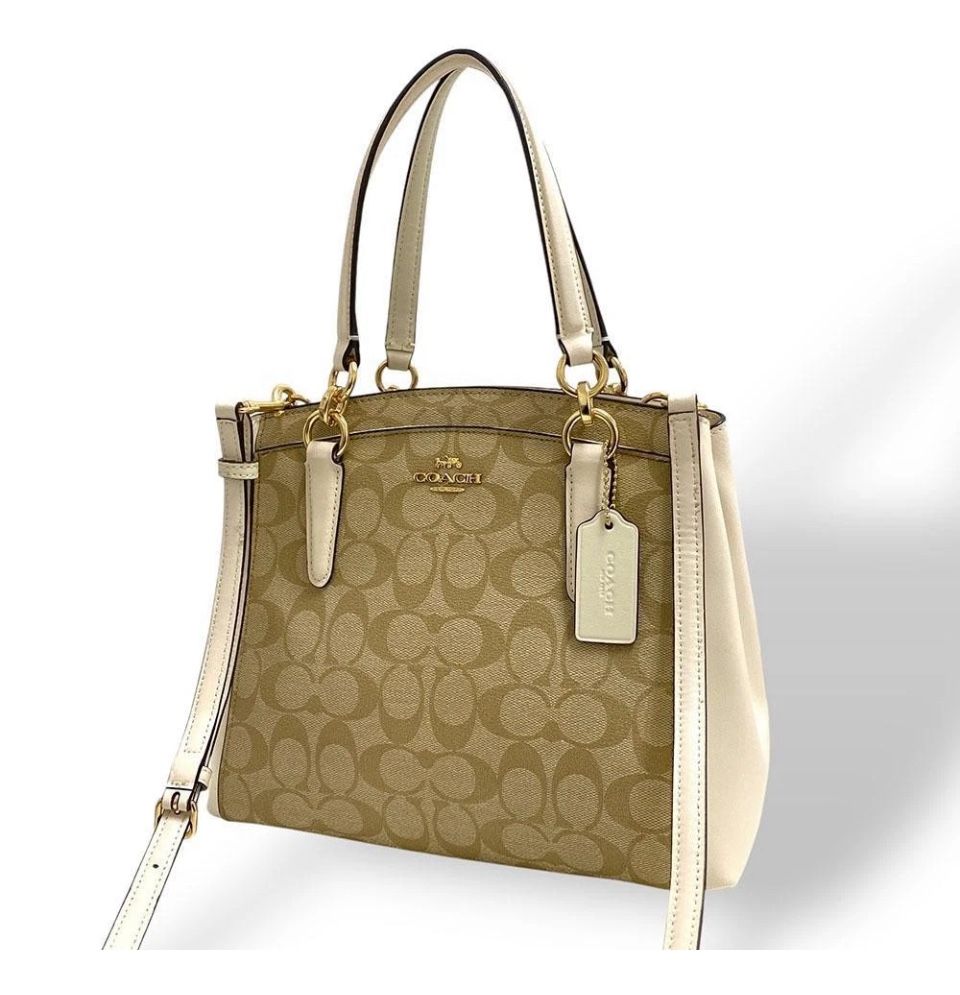 Women’s Authentic Coach Handbag Excellent Condition Smoke Free