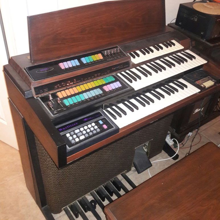 Wurlitzer organ with cassette recorder deals