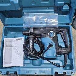 Makita AVT Rotary Hammer accepts L-Shape SDS-PLUS bits 1 3/16''