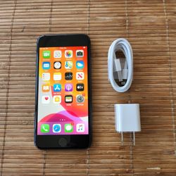 iPhone 8 - UNLOCKED - Like New 