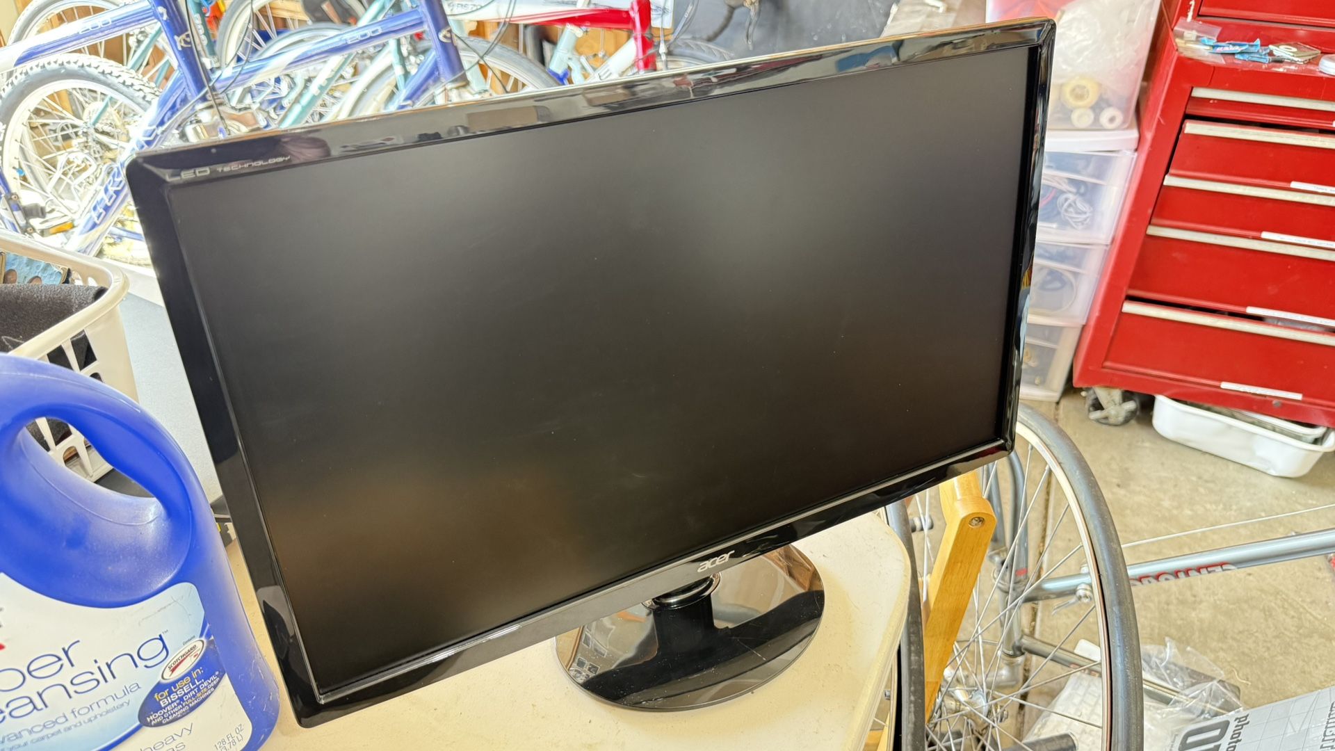 Free Computer Monitor Display 23”