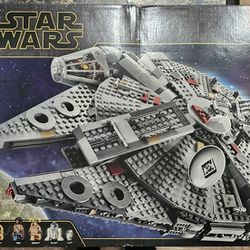 LEGO Star Wars Millennium Falcon 75257 Building Set - Starship Model with Finn, Chewbacca, Lando Calrissian, Boolio, C-3PO, R2-D2, and D-O Minifigures