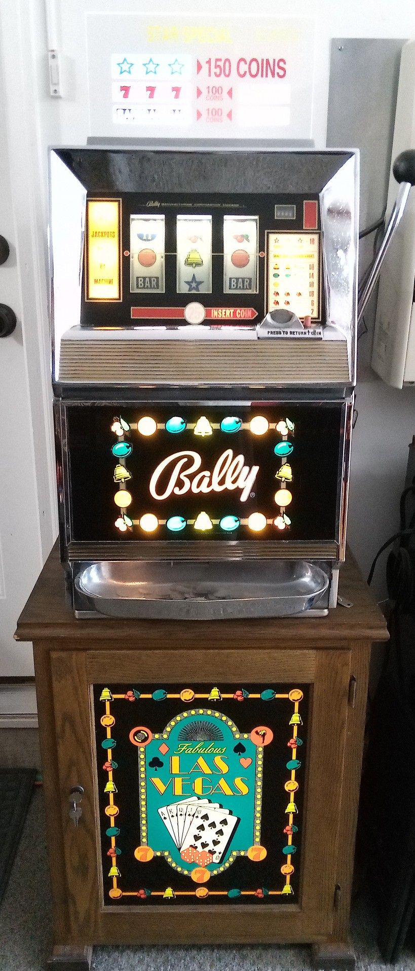 Slot Machine With Stand