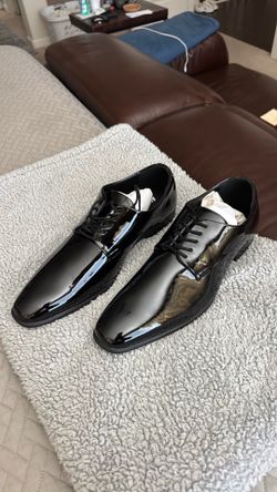 NIB Men’s size 10.5 dress shoe - Macys