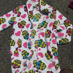 Like New Despicable Me Girls Robe Size 7/8