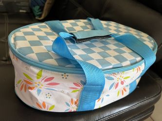 Carry Out Casserole Dish Great For Summer Parties!!