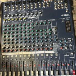 Yamaha 16 Channel With Carry Bag  Excellent Condition 