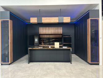 Custom Kitchen Cabinets