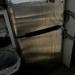 Mini Fridge W/ Freezer