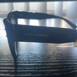 Dolce & Gabbana Woman Shades 