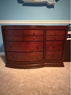 BEAUTIFUL HIGH-END BEDROOM FURNITURE!!!  EXCELLENT CONDITION!!!