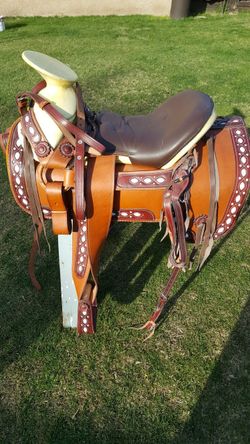 Saddle / Silla