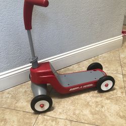 Radio Flyer Scooter 🛴 