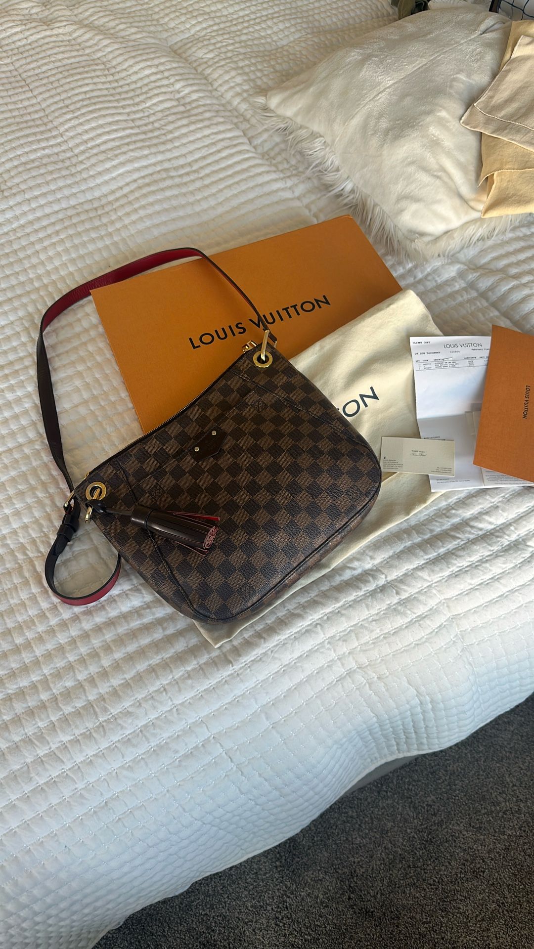 Louis Vuitton South Bank Besace 