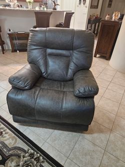Love Seat and Recliner