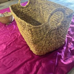 Large Basket 