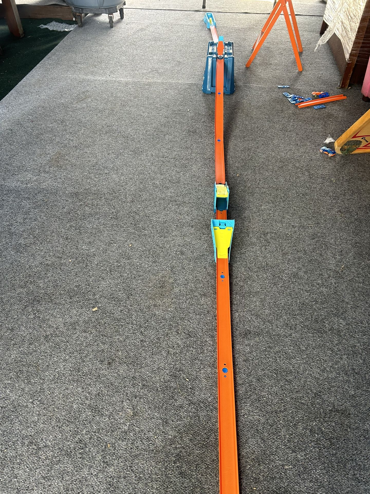 Kit Gardena Hot Wheels, Track for Sale in Gardena, CA - OfferUp