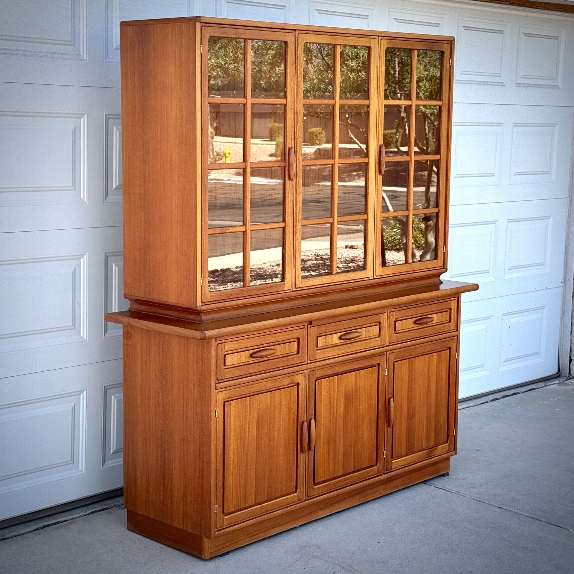 MCM Solid Teak Copenhagen Hutch - Display Cabinet