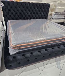NEW IN BOX- King & Queen  Size Black Platform Tufted Velvet Bed Frame