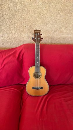 Mitchell Ukulele Natural Wood Finish w/ Abolone Inlay