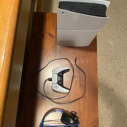 Digital Playstation 5 + Controller & HQ Headset