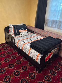 Twin bed set