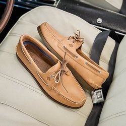 Men’s Sperry boat shoe 
