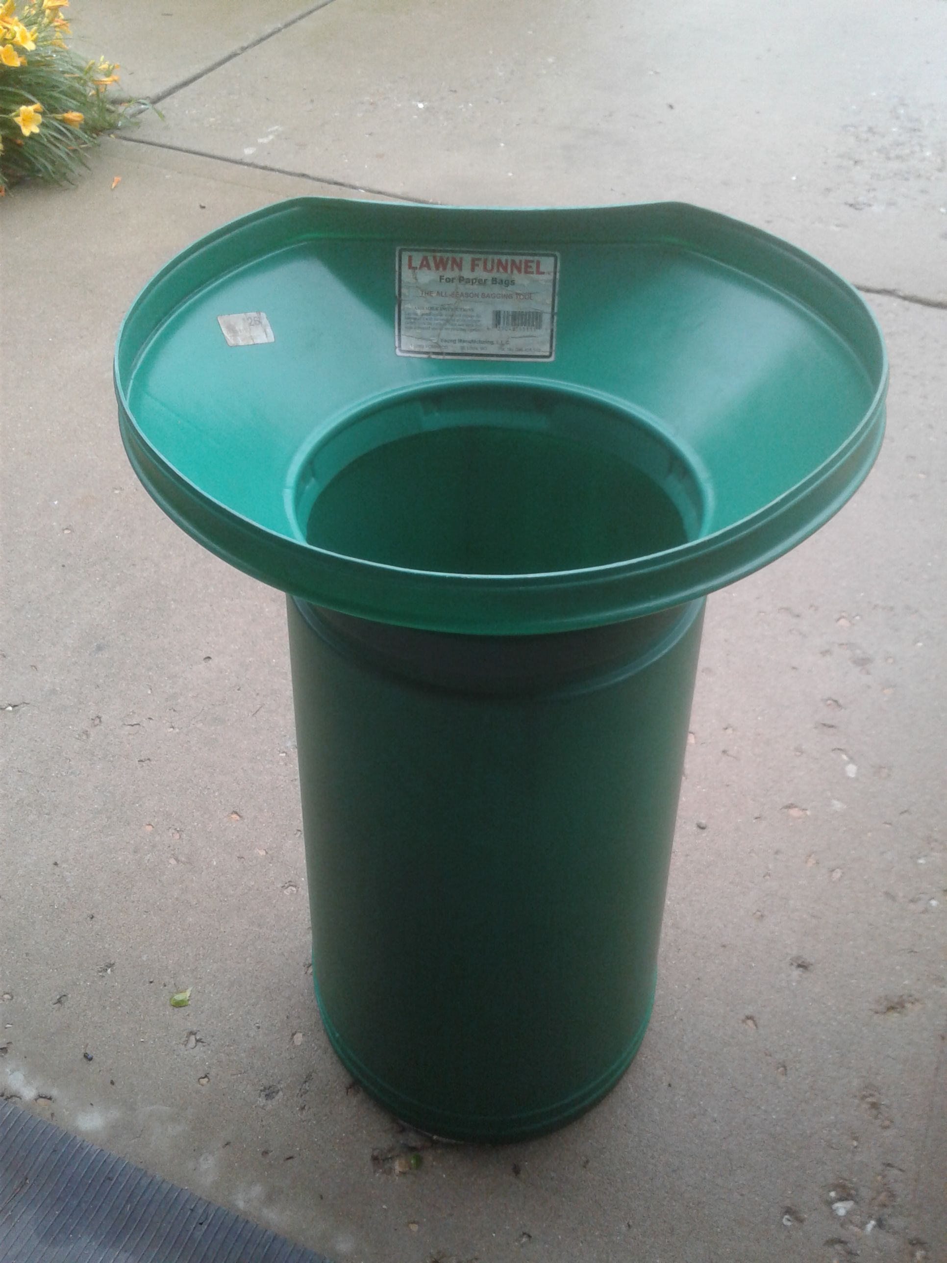 Lawn Funnel for grass