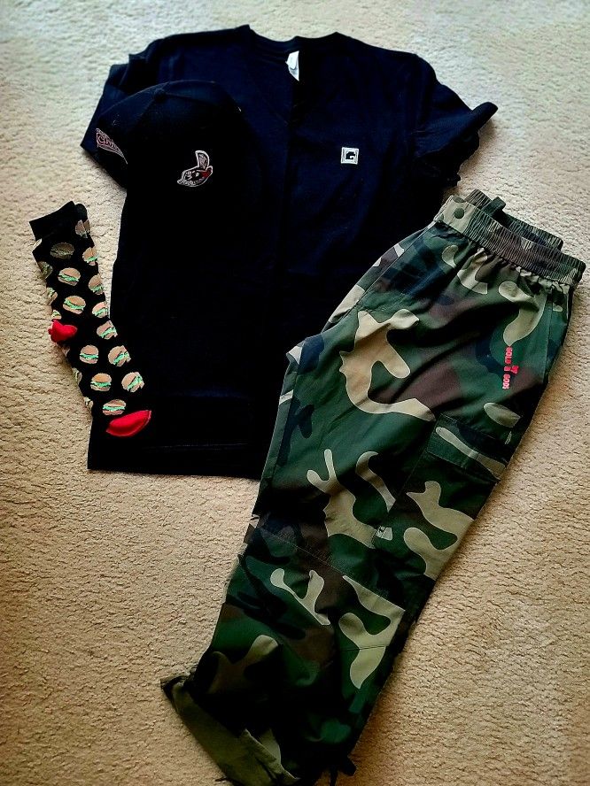 GOLDEN GODS CAMO CARGO PANTS
